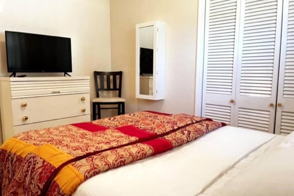 House Close To Downtown, Airport, Raymond James Stadium, And Many More Places Tampa Bagian luar foto